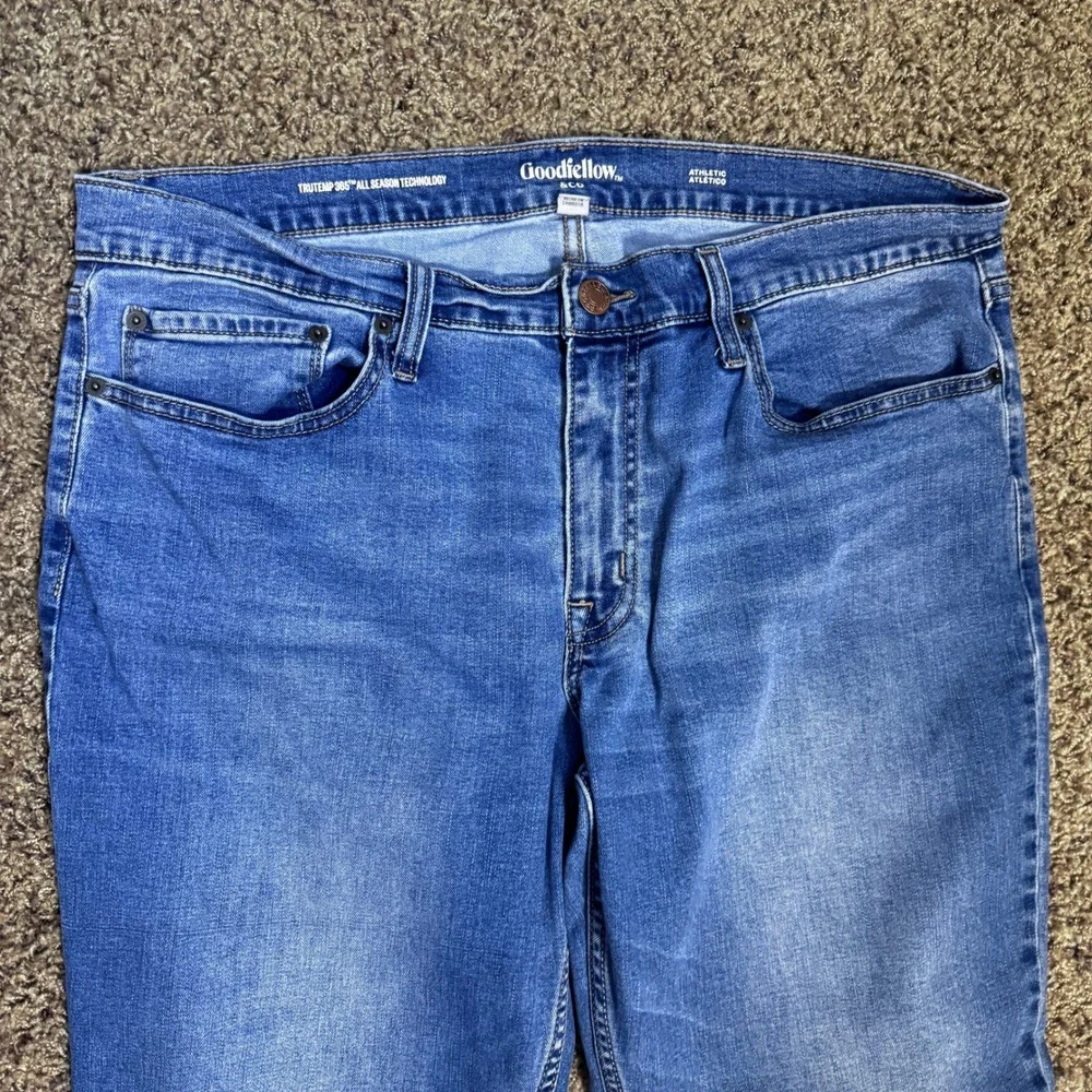 Goodfellow Mens 38x32 Athletic Fit Jeans Blue TruTemp 365 Straight Leg